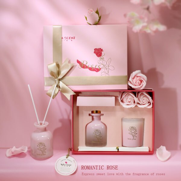 Romantic scented candle gift set